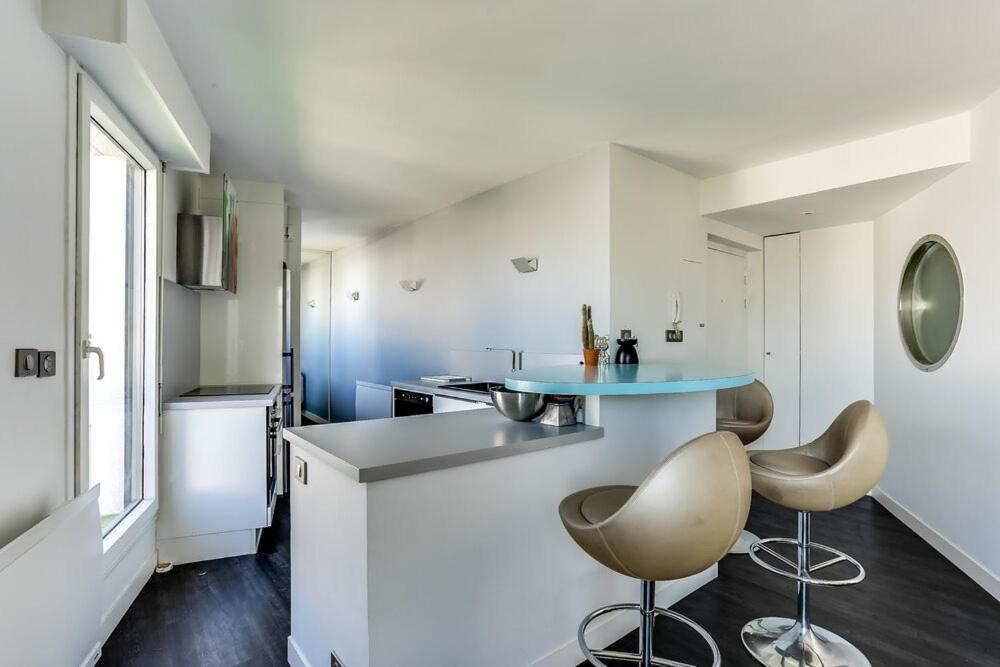D'exception 20eme, Terrasse De 45m2, Vue Sur La Tour Eiffel Appartement